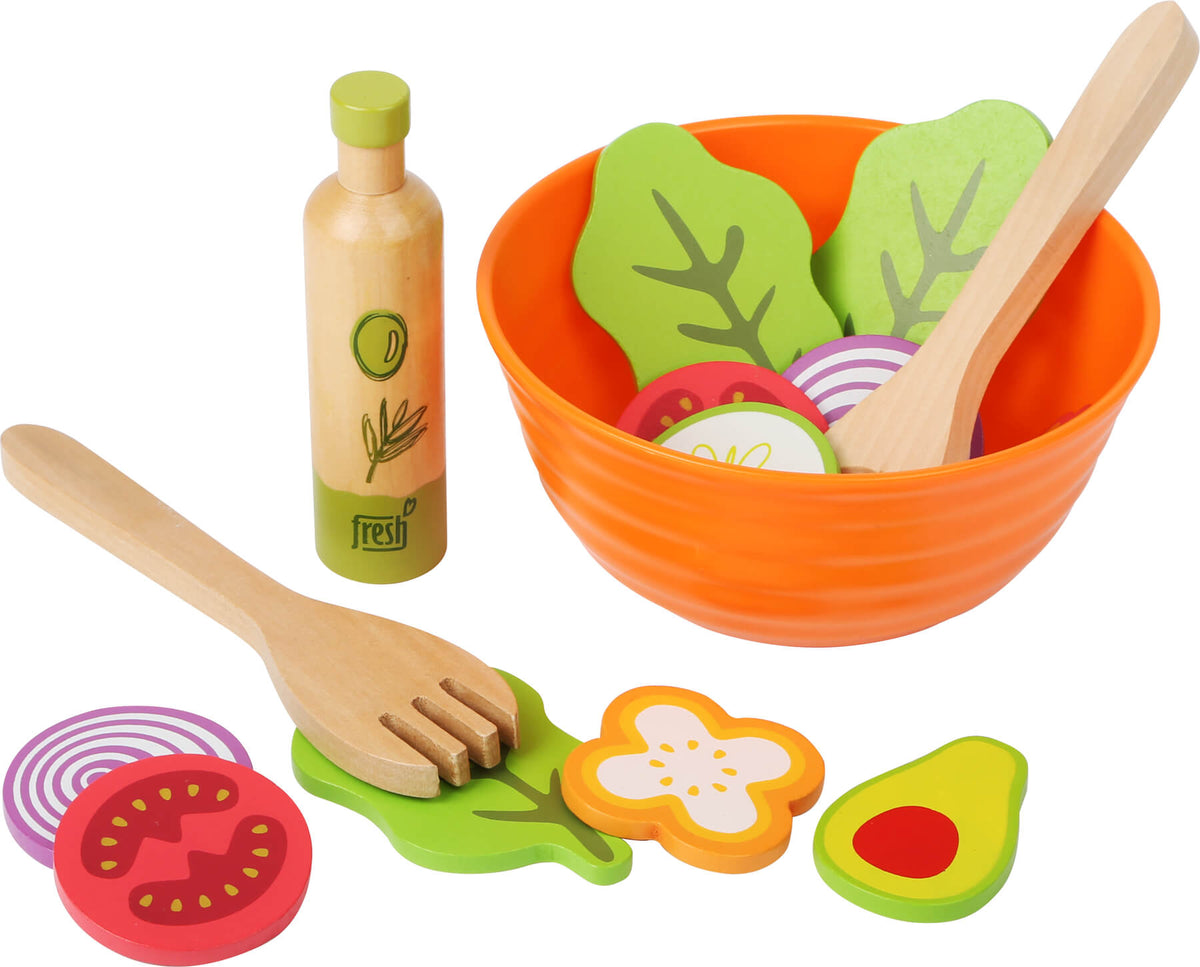 Aliments en bois set salade
